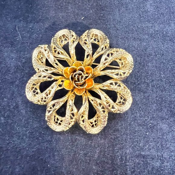 Vintage Coro Craft Gold Tone Flower Brooch (3231) - Picture 1 of 5